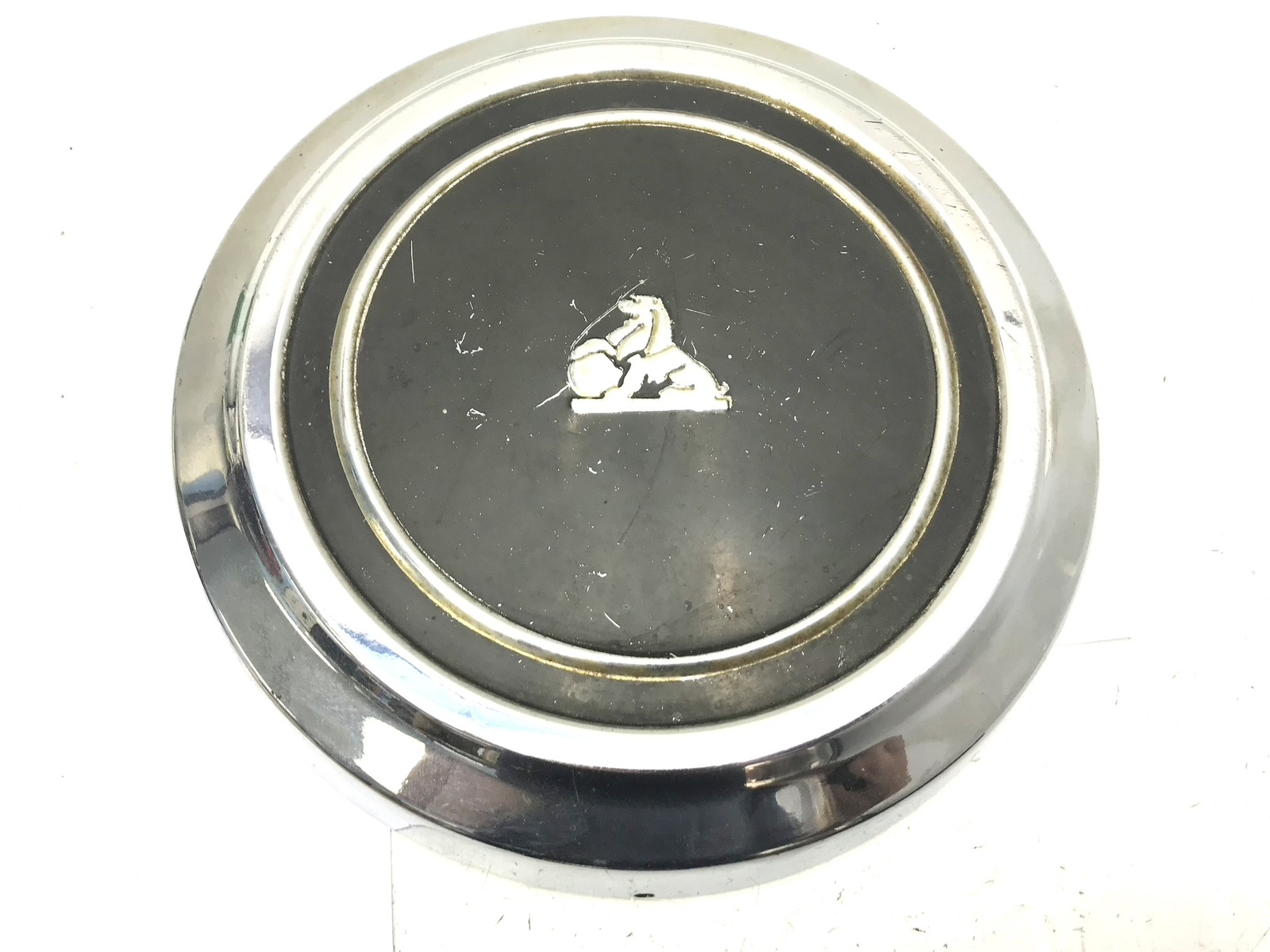 Hq holden hubcaps deals
