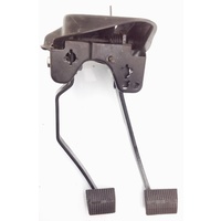 VN VG VP VR &VS SERIES 1 HOLDEN COMMODORE V6 V8 T5 SPEED MANUAL CLUTCH PEDAL BOX