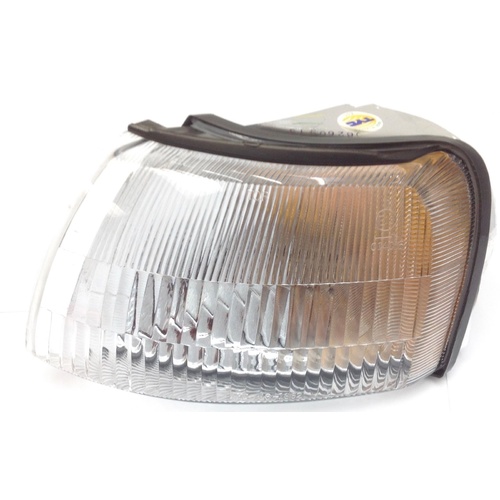 VN HOLDEN COMMODORE CALAIS BERLINA SS EXEC LEFT HAND FRONT NEW INDICATOR LENS