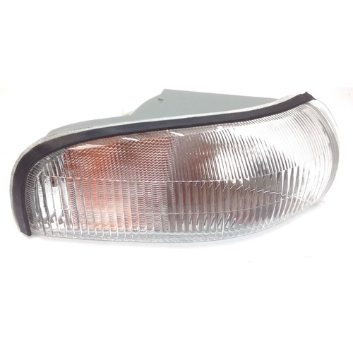 VP SS CALAIS BERLINA S PACK EXEC COMMODORE RIGHT HAND FRONT NEW INDICATOR LENS