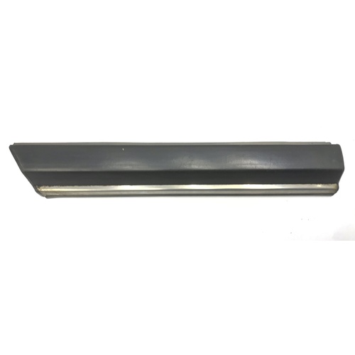 HOLDEN COMMODORE VB SLE SL LEFT HAND FRONT GUARD MOULDING ORIGINAL SECONDHAND