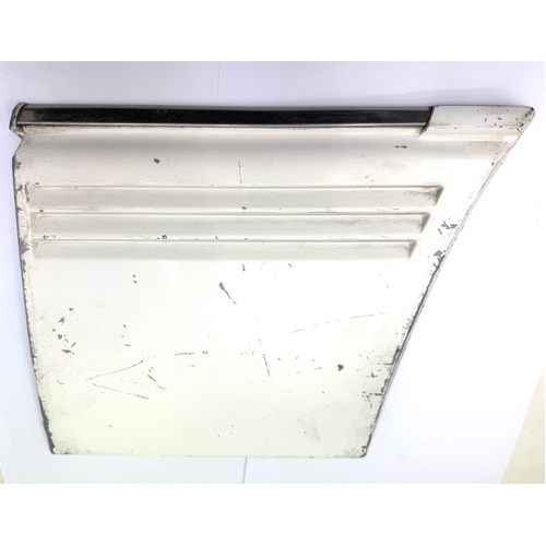 HOLDEN COMMODORE VK CALAIS USED  RIGHT HAND LOWER GUARD MOULD