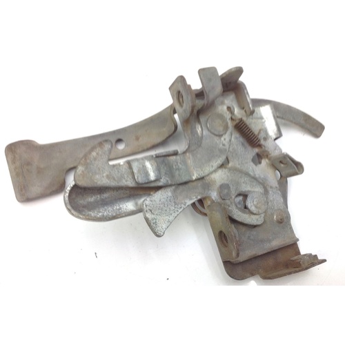 EK FB HOLDEN BONNET UPPER CATCH ASSEMBLY