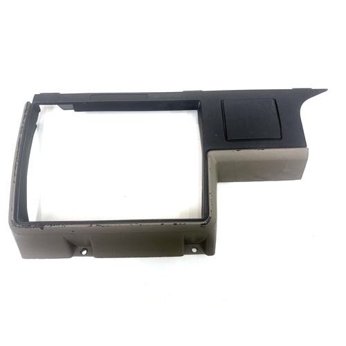 HOLDEN VL COMMODORE USED RADIO HEATER CENTRE DASH SURROUND