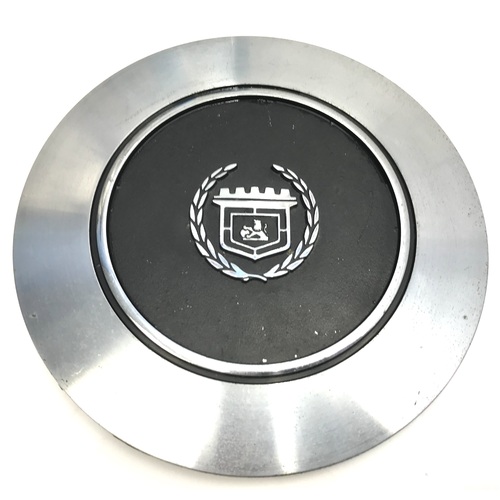HOLDEN HZ STATESMAN DEVILLE USED HUB CAP CENTRE