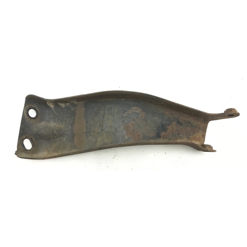 HOLDEN HJ HX HZ RH FRONT CORNER BUMPER BAR BRACKET USED MONARO KINGSWOOD STATESMAN