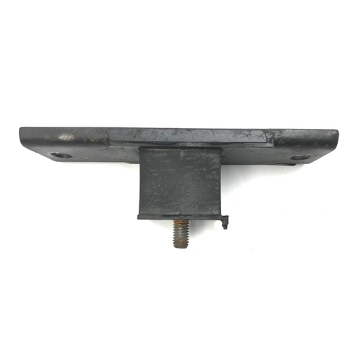 HOLDEN COMMODORE GETRAG USED REAR GEARBOX RUBBER MOUNT VS VT