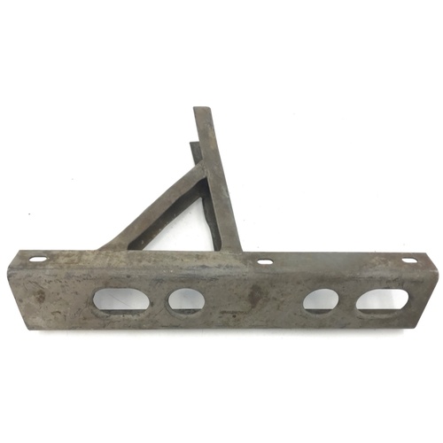 VK COMMODORE USED LEFT HAND FRONT BUMPER BAR BRACKET CALAIS BERLINA EXECUTIVE  SS 