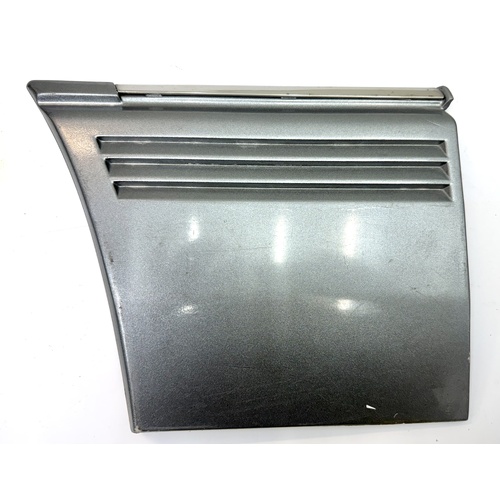 HOLDEN COMMODORE VK CALAIS USED LEFT HAND LOWER GUARD MOULD 92020299
