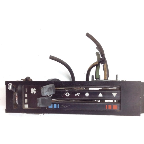 TORANA UC SL SLE HOLDEN FACTORY AIR CONDITIONING CONTROLLER 