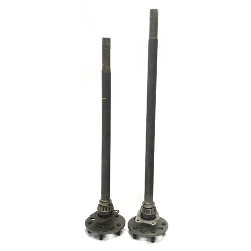 HOLDEN VL COMMODORE TURBO ORIGINAL USED REAR AXLES 28 SPLINE 950 -951