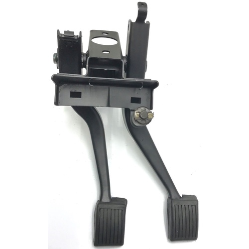 TORANA LC LJ 6 CYLINDER CLUTCH AND BRAKE PEDAL BOX MECHANICAL CLUTCH GTR  XU1 SL