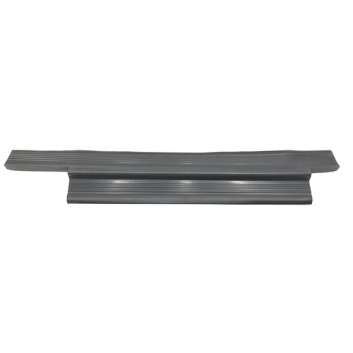 VL HOLDEN COMMODORE REAR DOOR SCUFF PLATE RH SECOND HAND CALAIS BERLINA EXEC HDT