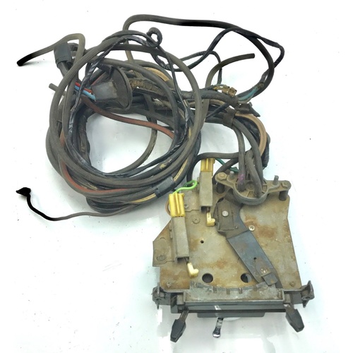 TORANA HOLDEN LX  FACTORY INTERGRATED AIR CONDITIONING CONTROLLER 