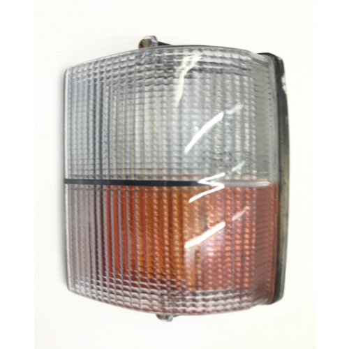 WB STATESMAN CAPRICE DEVILLE UTE VAN LH INDICATOR HOUSING WITH NEW LENS