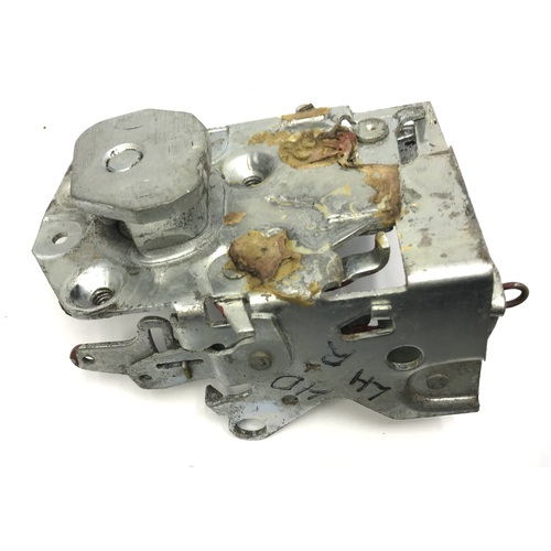 HOLDEN HD HR GENUINE USED LEFT HAND REAR DOOR LOCK MECHANISM