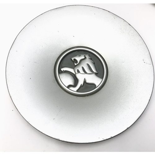 VT BERLINA  GENUINE HOLDEN COMMODORE WHEEL CENTRE CAP USED 92048292