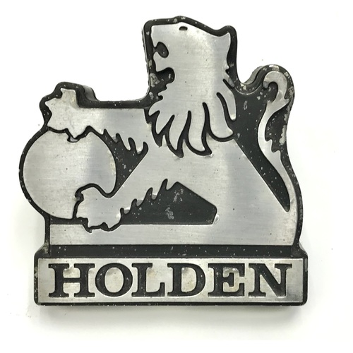HX HOLDEN GRILLE BADGE GENUINE SECONDHAND 9942709 KINGSWOOD 