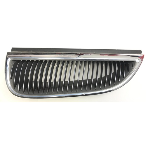 HOLDEN COMMODORE VT CALAIS CHROME LH GRILL E92059487 SECONDHAND