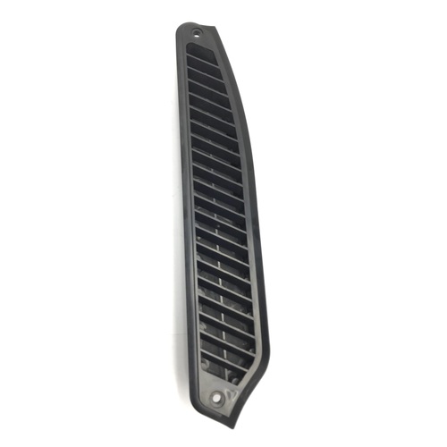 HOLDEN HJ HX HZ GENUINE USED REAL PILLER VENT SEDAN WAGON GM 9933619