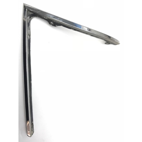 VH COMMODORE SL SLE RIGHT HAND FRONT GUARD EYEBROW MOULD