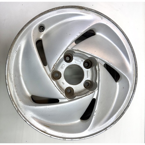 HOLDEN VP SS USED FACTORY ALLOY RIM  15 X 7 92039571